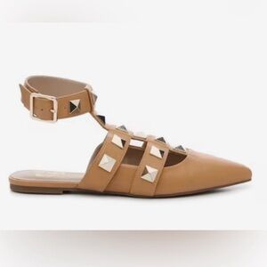 Studded flat shoe NWT